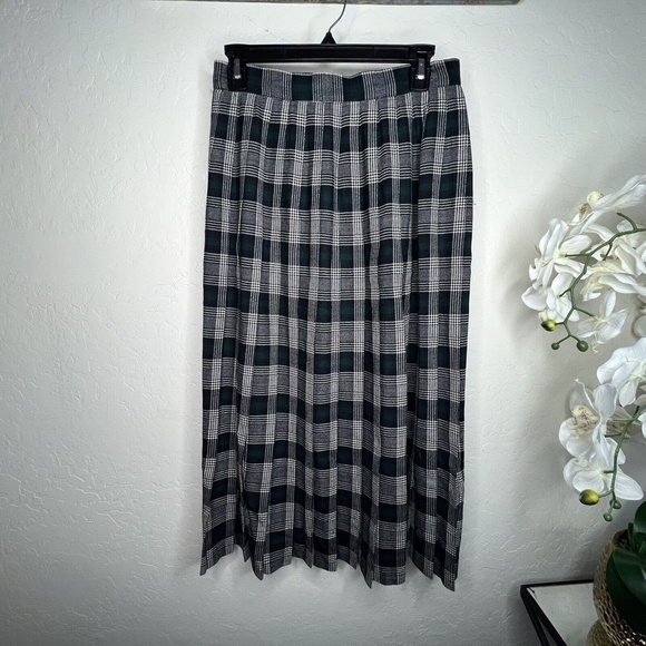 Talbots Women Skirt Vtg Size 8 Green 100% Wool Pleated USA - Picture 3 of 5